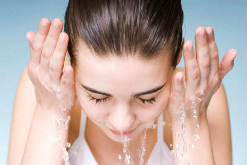 Cách sử dụng nước hoa hồng Bija Anti – Trouble Skin